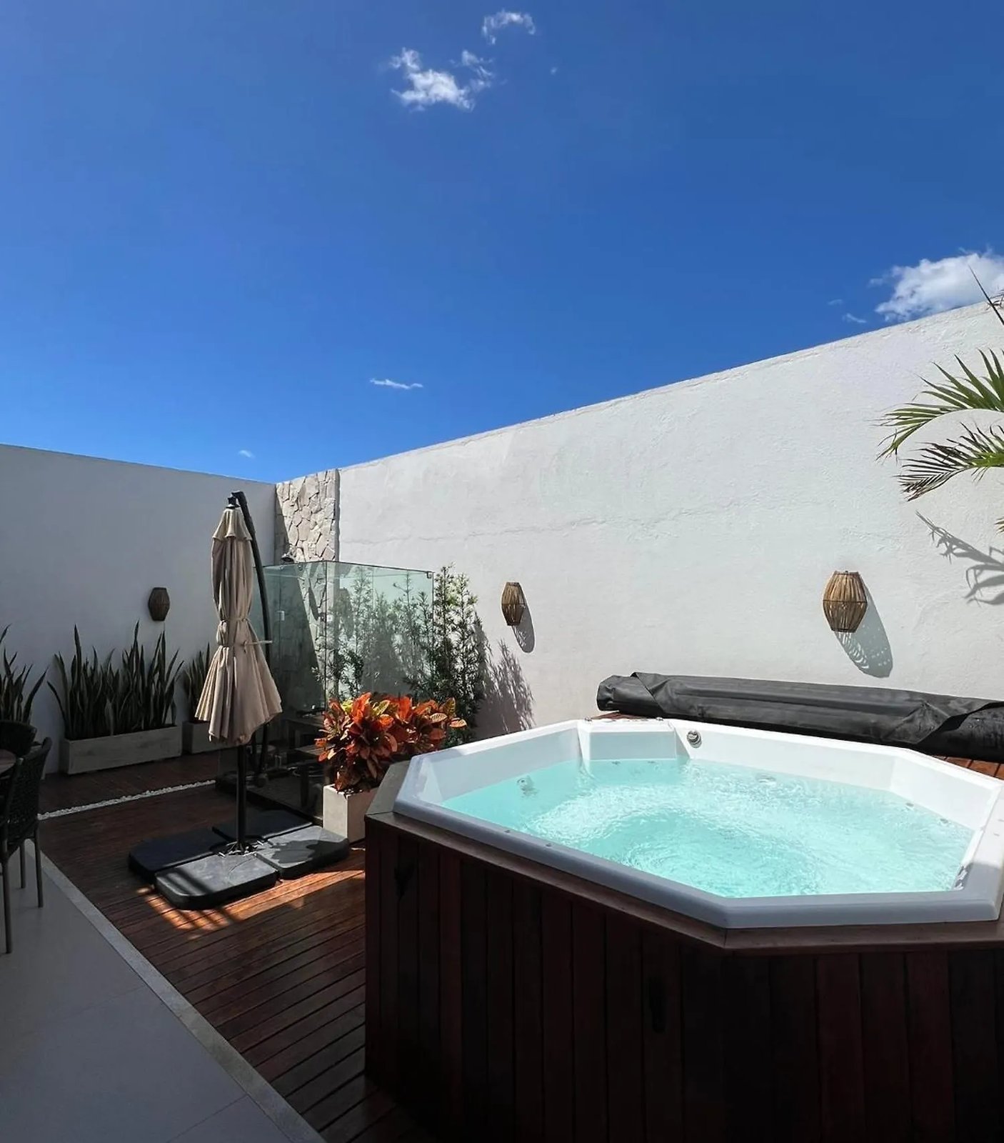 Jacuzzi