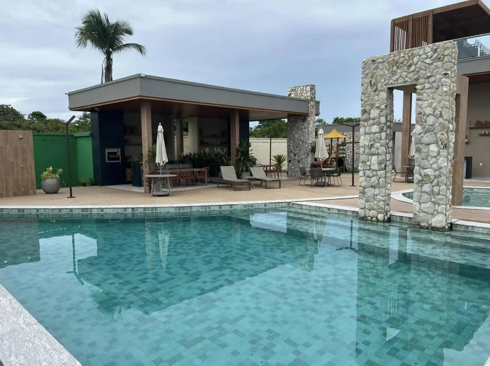 Piscina do condomínio